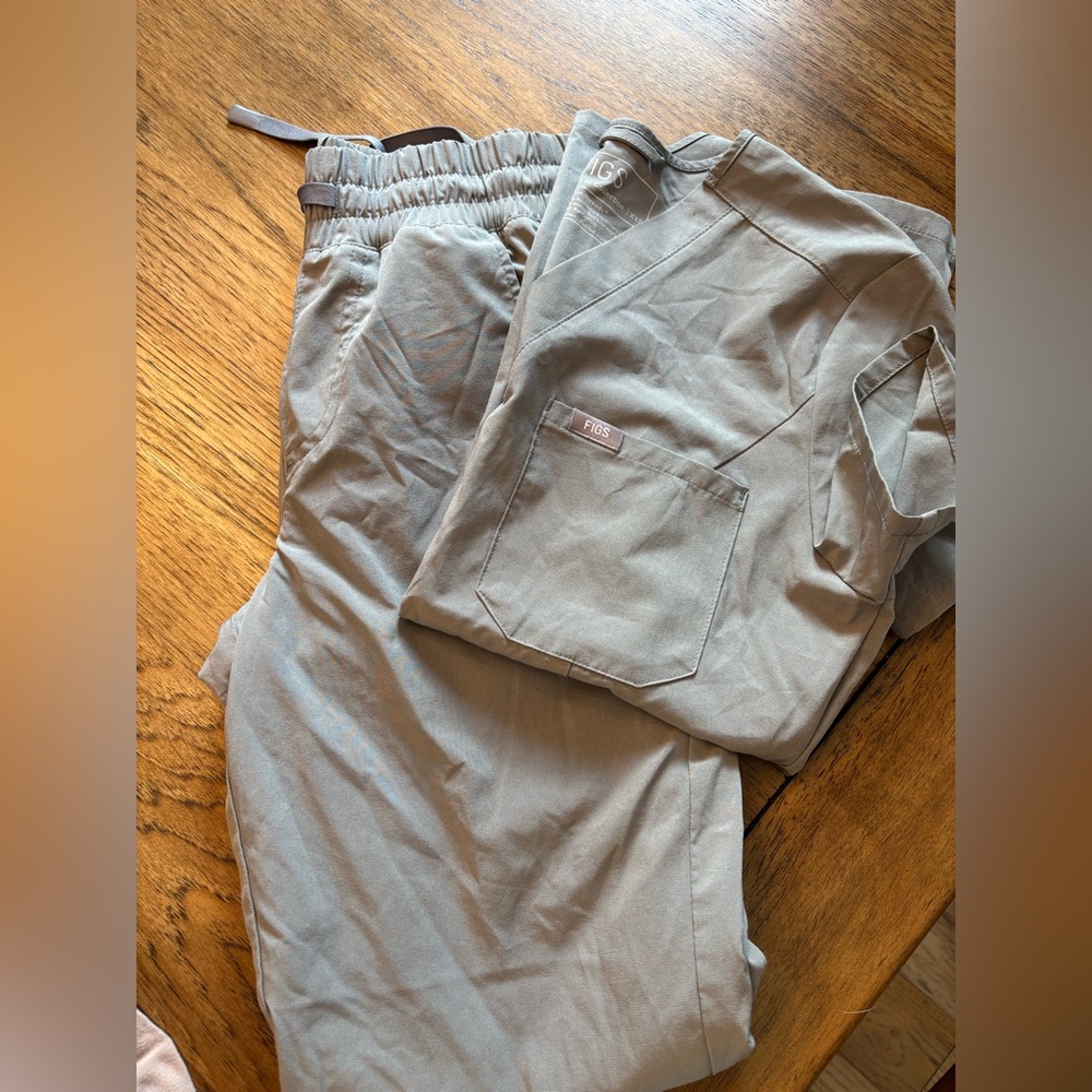 Figs Gray Windbreaker Set